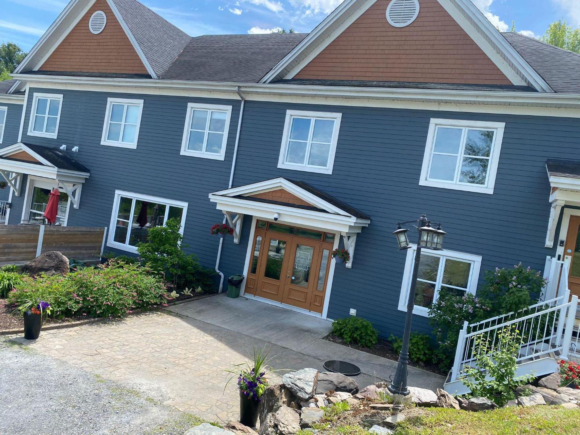 Au Sommet Du Lac Magog Exterior foto
